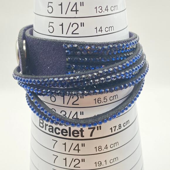 NWOT YIK FUNG Suede Wrap Around Bracelet Multi-Stranded Crystals Dark Blue Snaps - Picture 8 of 9